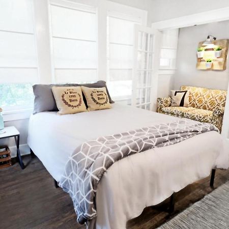 Urban Convenience Studio Flat Dallas Extérieur photo