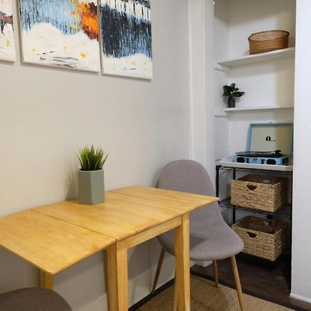 Urban Convenience Studio Flat Dallas Extérieur photo