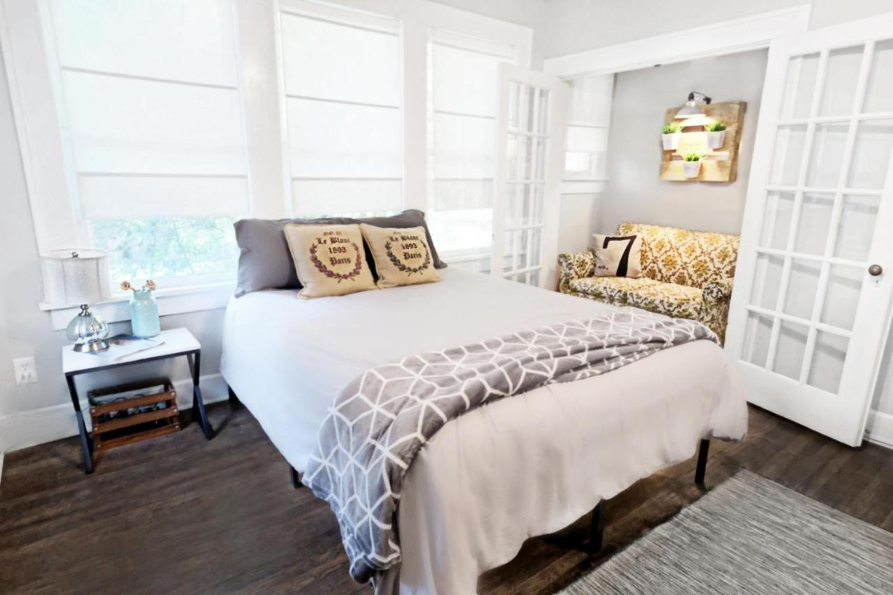 Urban Convenience Studio Flat Dallas Extérieur photo